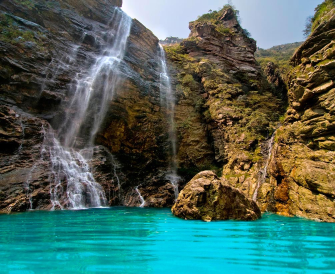 Фотообои Древние горы