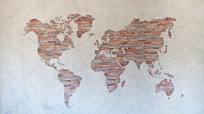 Фотообои Карта на стене из кирпичей