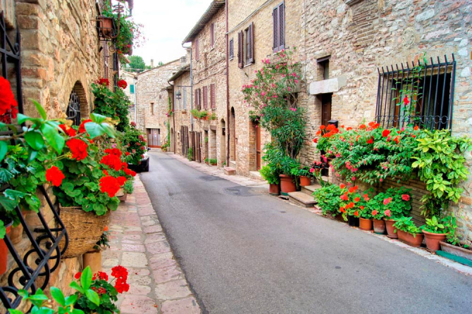 Фотообои Улочка в Асизи, Италия