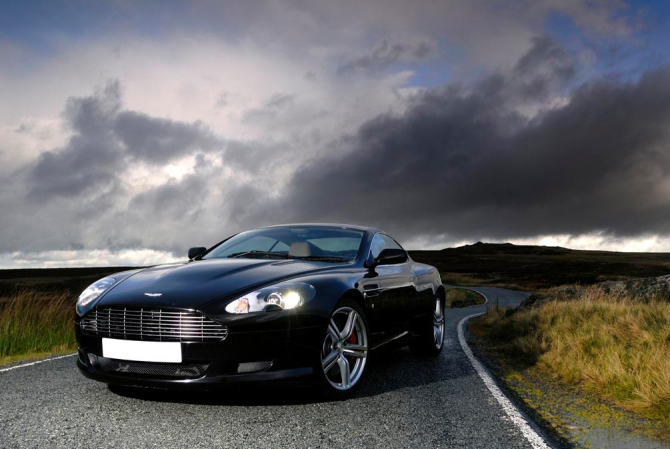 Фотообои Астон Мартин