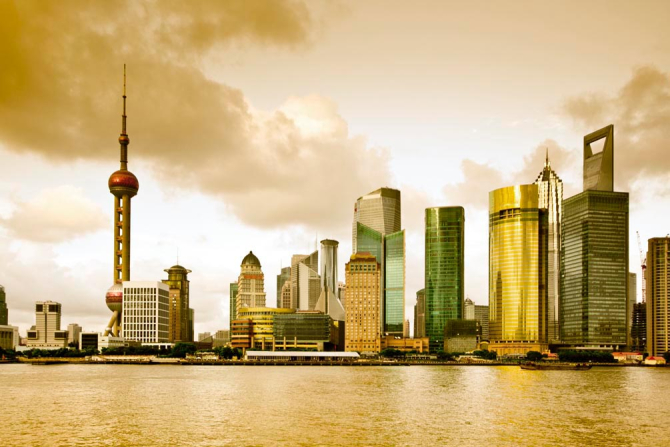 Фотообои Море, тучи, дома Гонконга