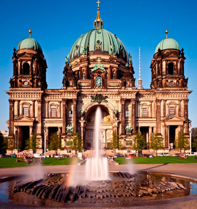 Фотошпалери Замок з фонтанами