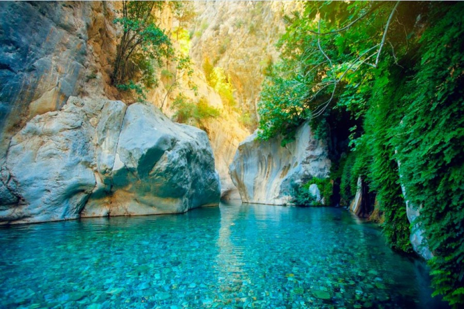 Фотообои Каменное место, вода