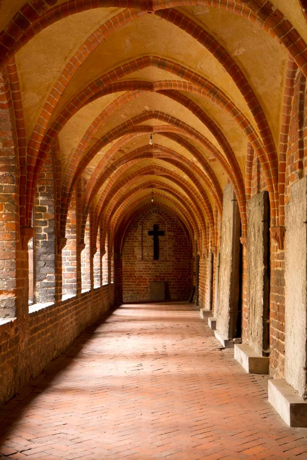 Фотошпалери Арка в храмі