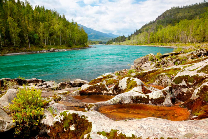 Фотообои Странный берег, горы