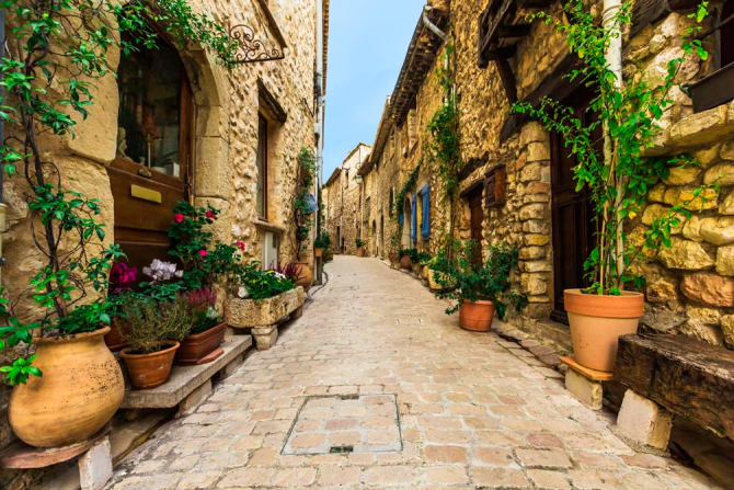 Фотошпалери Вузькі вулиці в старому селі