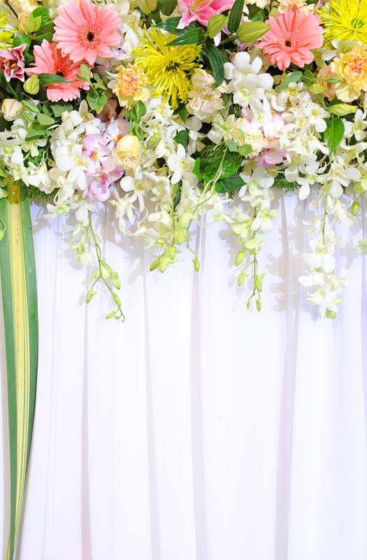 Фотошпалери Квіти зі стелі