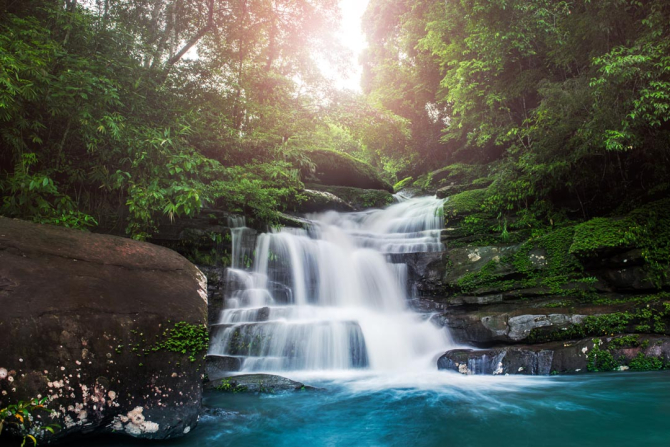 Фотошпалери водоспад кам'яні сходи