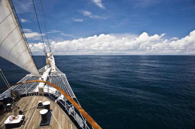 Фотошпалери на носі корабля