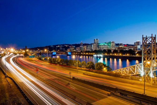 Фотообои Ночная яркая дорога